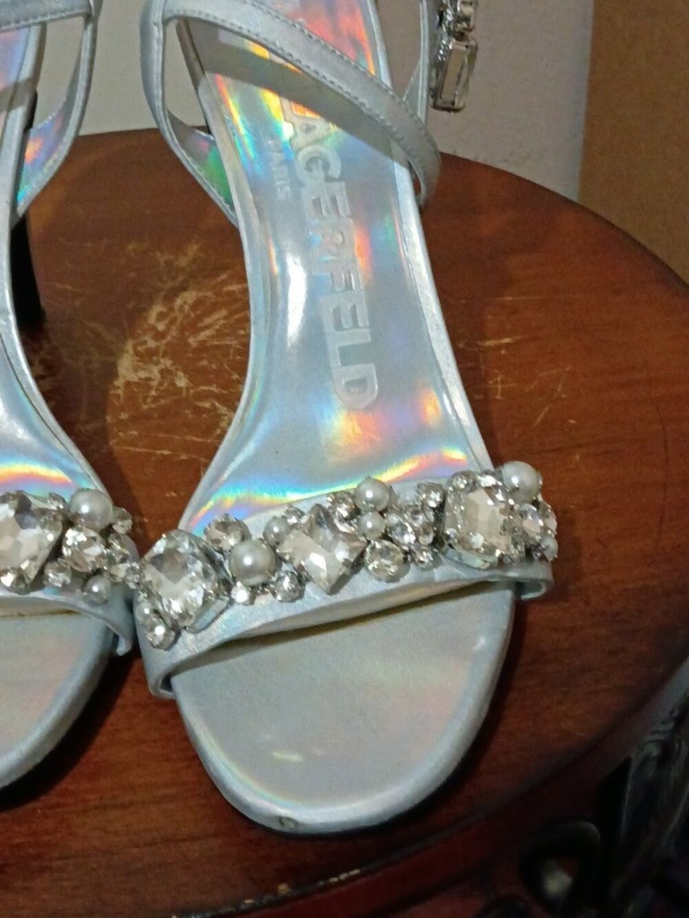 KARL LAGERFELD PARIS Claude Womens Silver Open Block Heel Heeled Sandal Sz 10M - Picture 9 of 12
